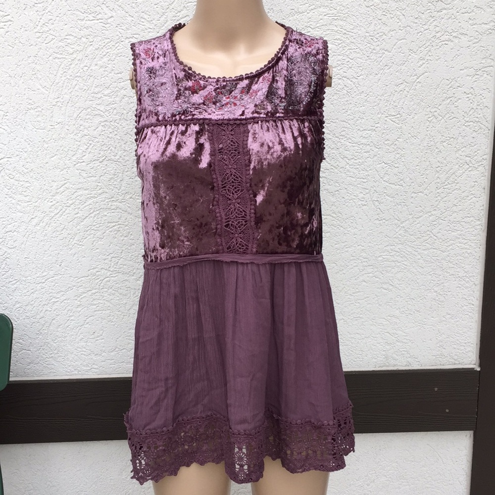 Knox Rose top maroon sleeveless top small velvet lace